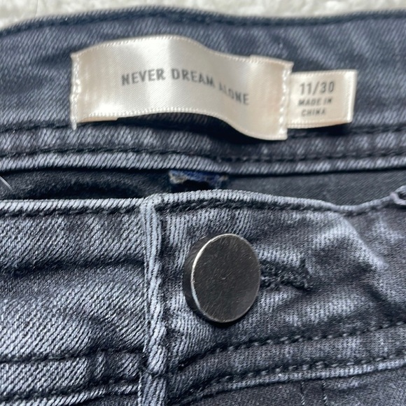 Never Dream Alone Jeans Stretchy Comfy Size  11 / 30 - Picture 4 of 9